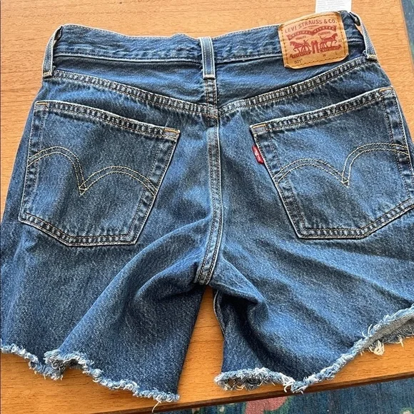 501 Levi's Cut Off Denim Blue Women's Shorts Size 25 - Picture 2 of 5